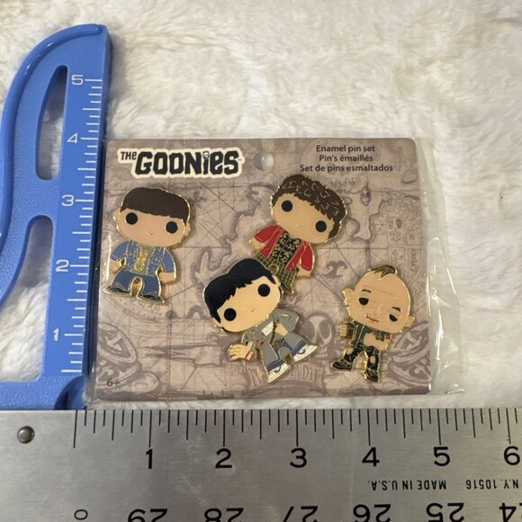 Funko Pop Pins- The Goonies Enamel Pin Set of 4: Sloth, Data, Chunk and Mikey - Picture 8 of 8